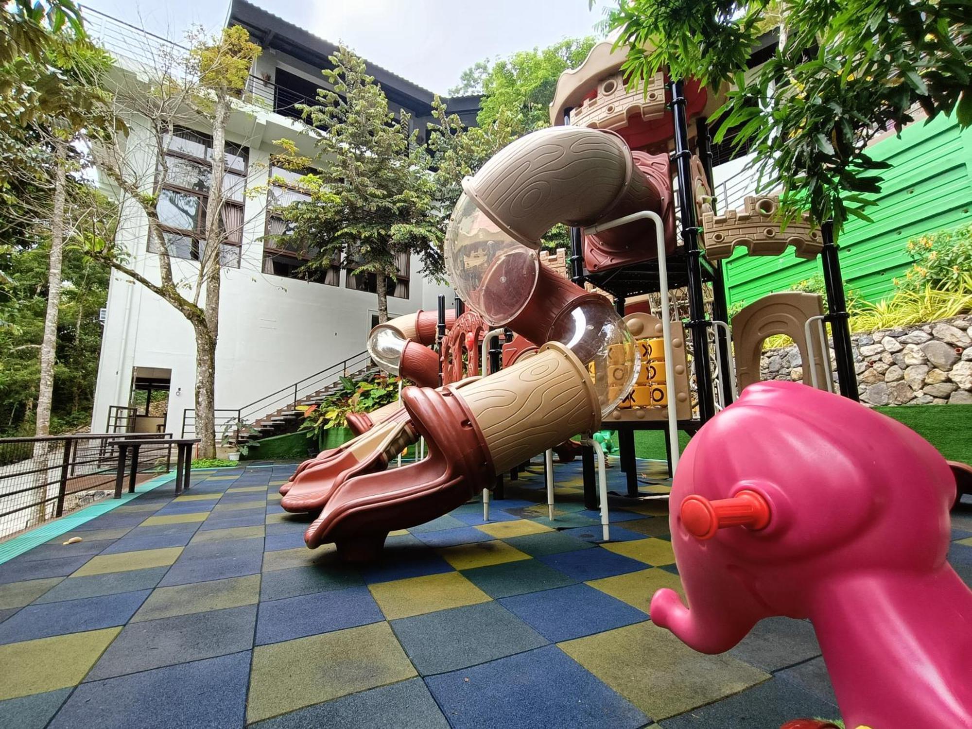 Mist Mountain Resort Powered By Cocotel Cebu Esterno foto