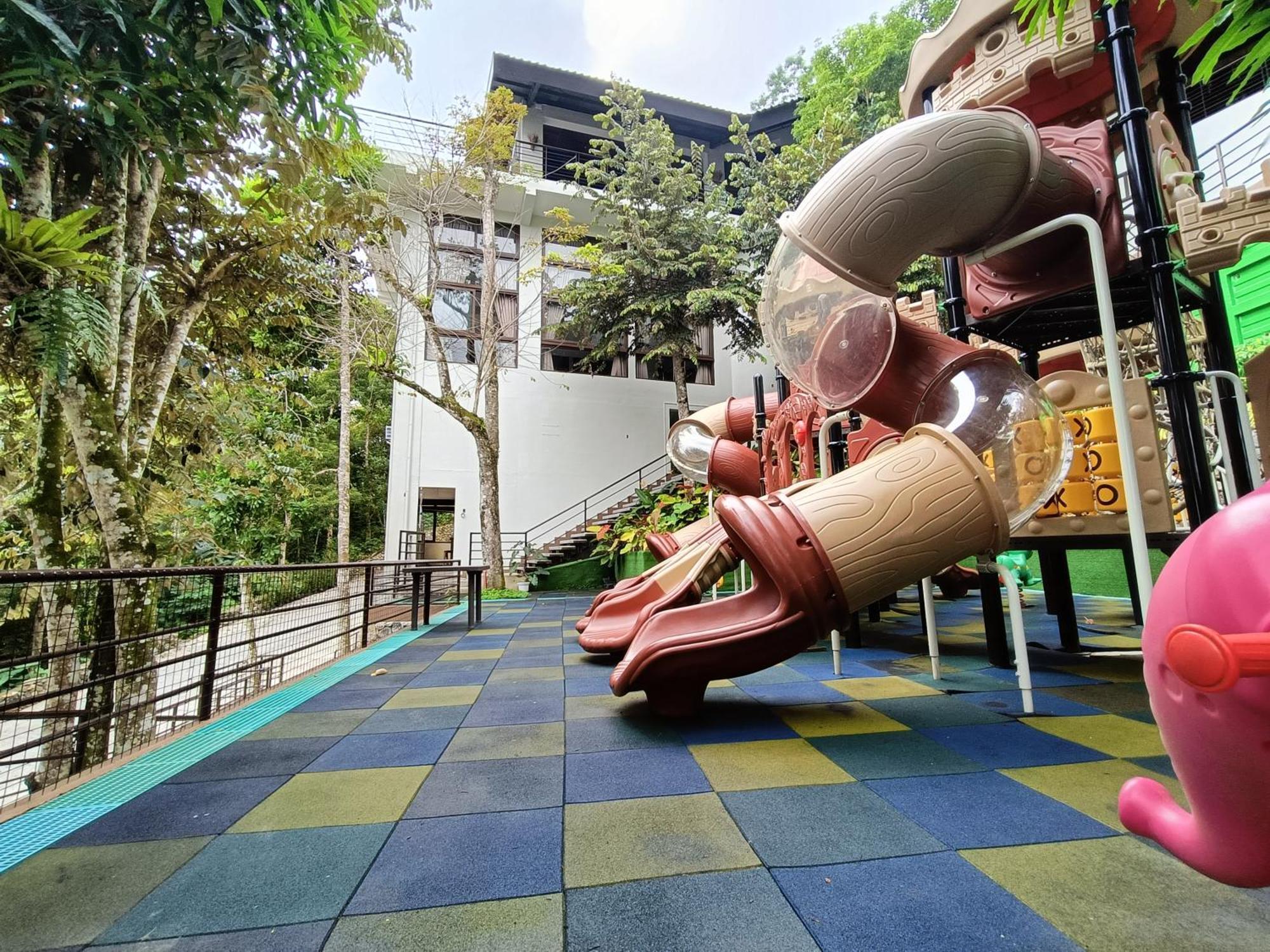 Mist Mountain Resort Powered By Cocotel Cebu Esterno foto